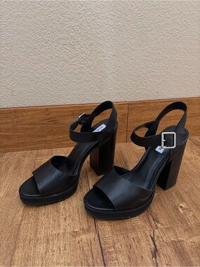 Steve Madden Black Platform Block-Heel Sandals with Ankle Strap